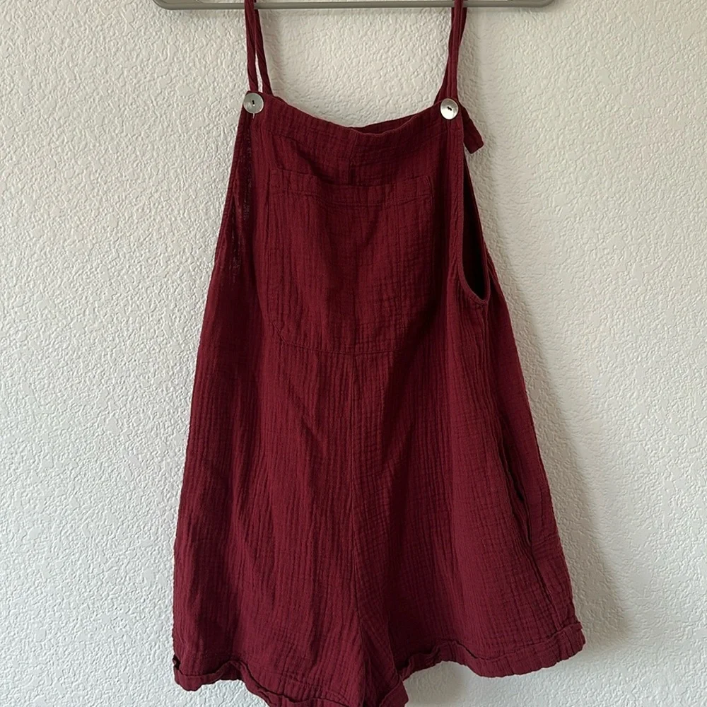 Zara slubbed cotton maroon mother pearl overall romper! - Picture 3 of 9